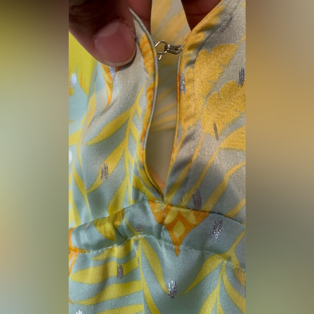 Tropical Print V-Neck Maxi Dress in Yellow & Aqua - Picture 6 of 7